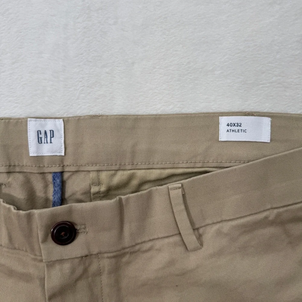 GAP classic khaki